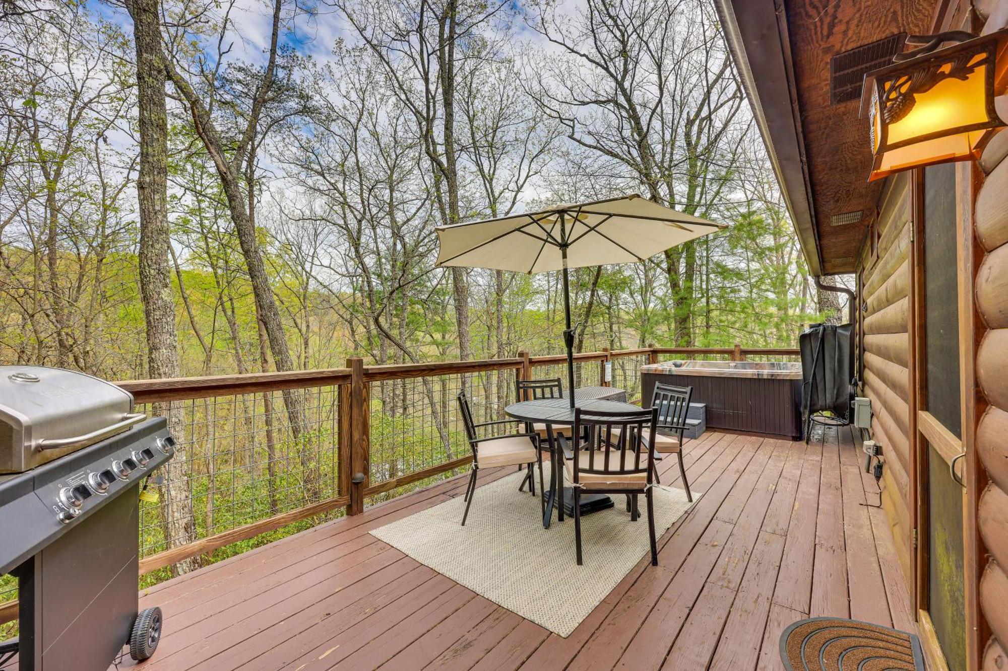 Cozy Cabin In Private Location With Hot Tub And Grill! Blue Ridge Exterior photo